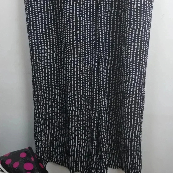 Women's Short Sleeve Max Studio Black White Romper Jumpsuit XL NWT - Picture 3 of 5